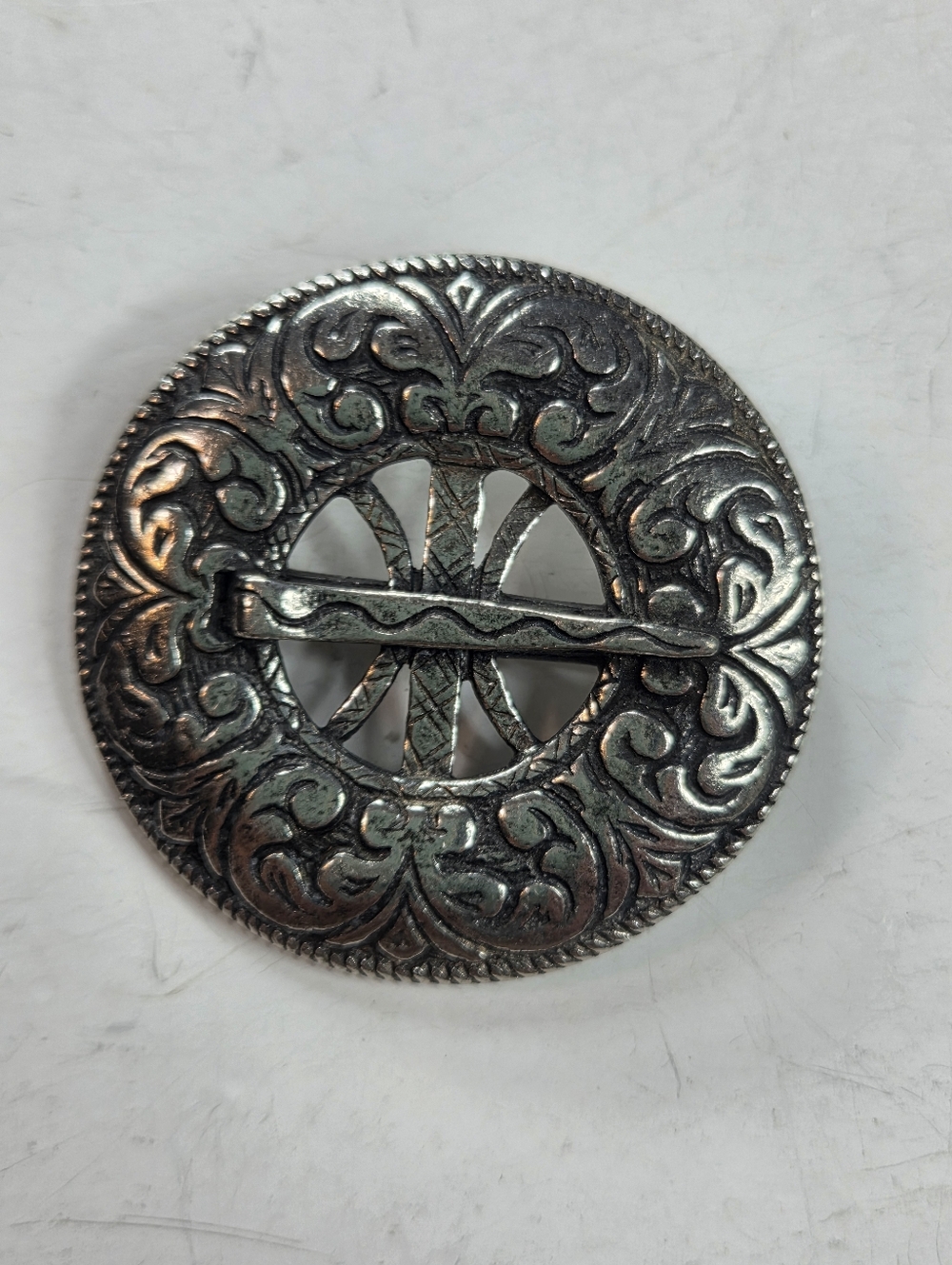TINN per pewter brooch naorwegian scandinavian design made in norway folk art